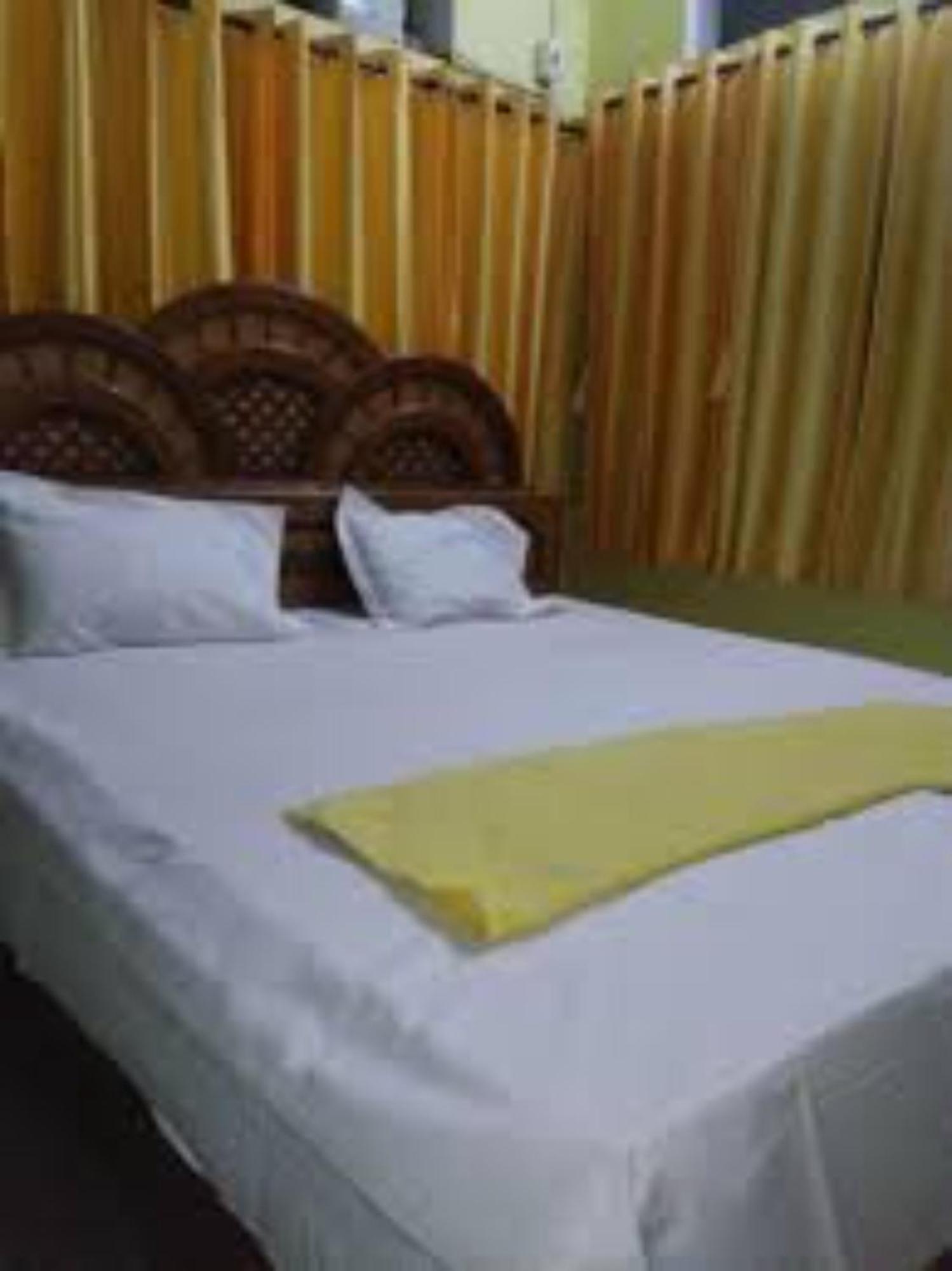 Hotel Swastik Guest House Varanasi - Perfect Location And Comfortable Room Екстер'єр фото